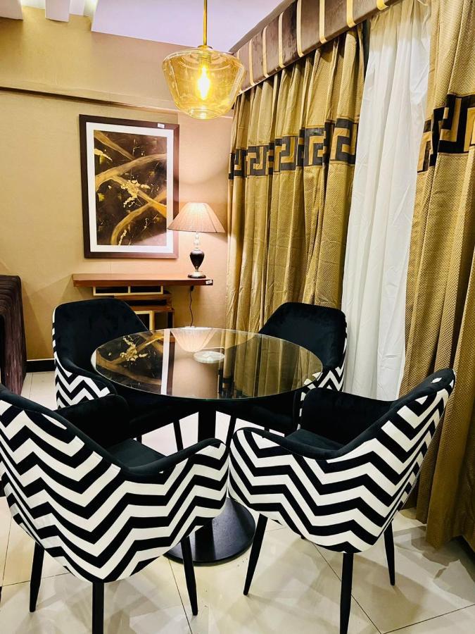 Burj Al Bahria Town Luxury Suites ラホール エクステリア 写真