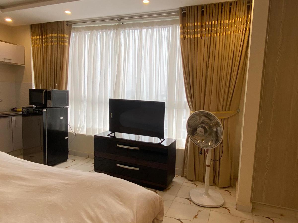 Burj Al Bahria Town Luxury Suites ラホール エクステリア 写真