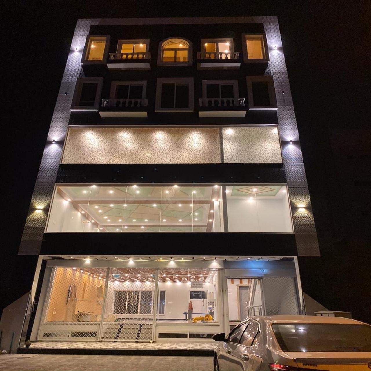 Burj Al Bahria Town Luxury Suites ラホール エクステリア 写真