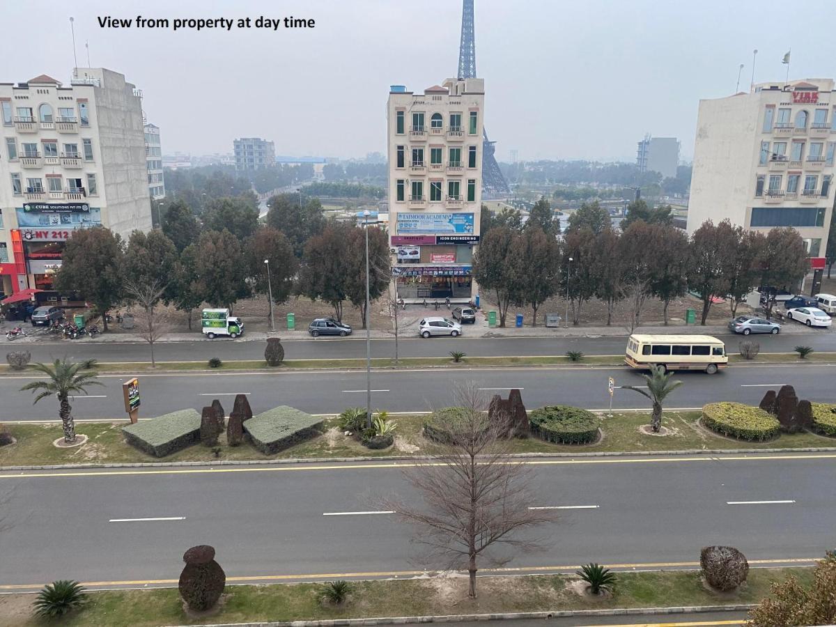 Burj Al Bahria Town Luxury Suites ラホール エクステリア 写真